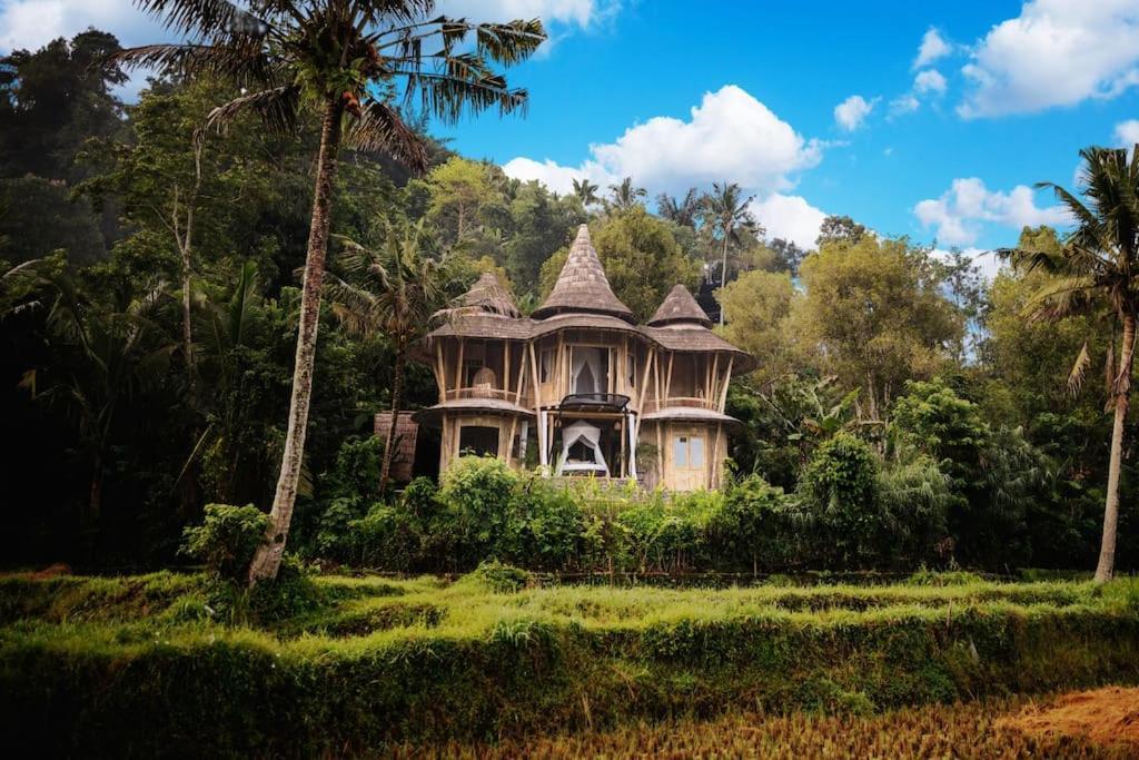 The Nude House Villa Selat Exterior photo